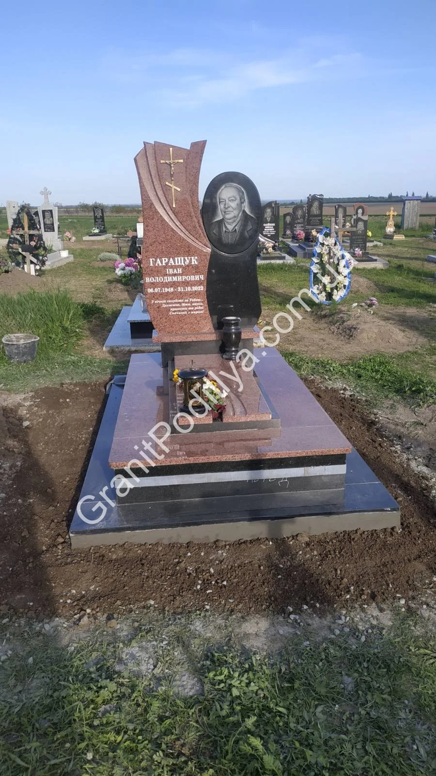 Подвійний пам'ятник з граніту - Кам'янець-Подільський | GranitPodillya